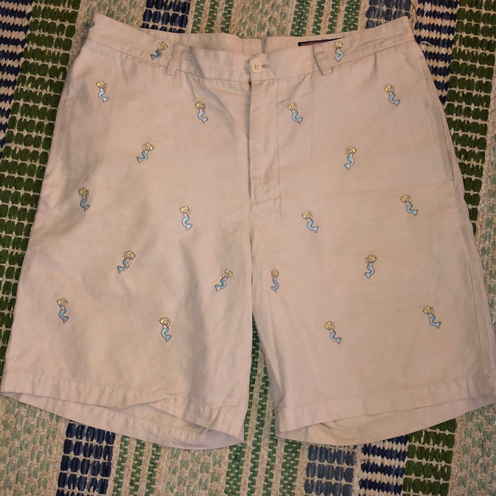 Vineyard vines mermaid embroidered khaki shorts